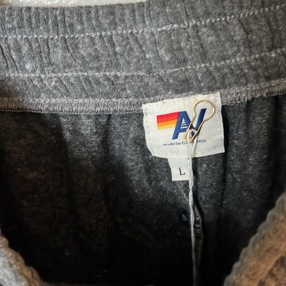 LOGO STRIPE WOMEN'S SHORTS - HEATHER GREY. Sz. L - Picture 2 of 10